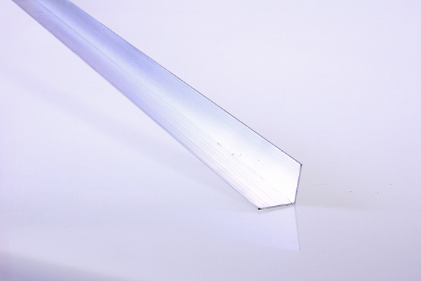 Алюминиевый угол (20х20х1,2мм) (2м)