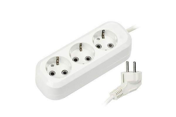 Удлинитель SmartBuy, 3 гн. 1,5м. 16А/3,5кВт с заземлением ПВС 3х1,0 (SBE-16-3-1,5-Z)/40 (4740)