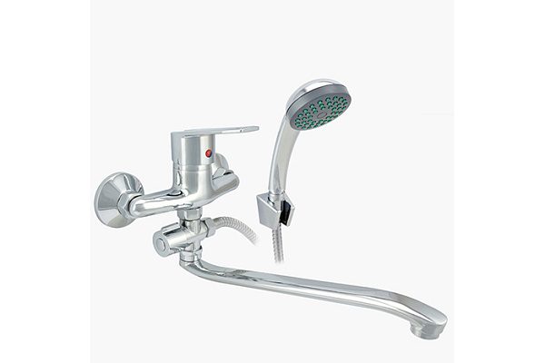 Смеситель для ванны Istok life одноручный, карт. 40мм. S-излив 30см. 0402.412