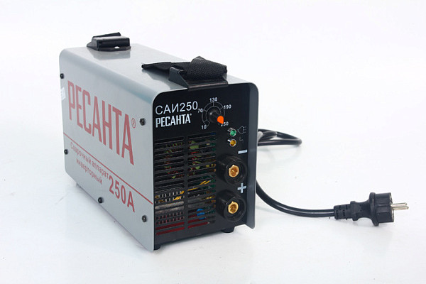 Сварочный инвертор РЕСАНТА САИ-250