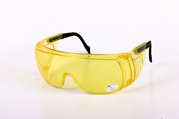 Очки защитные "ЛЮЦЕРНА-Р" желтые (арт. Л-02)
