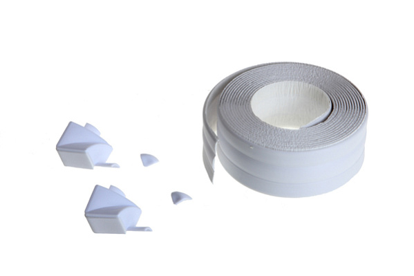 Лента-бордюр для раковин и ванн 4WALLS 38мм.х3,35м.с 2 уголками, фигурная, белая/24 STB570B