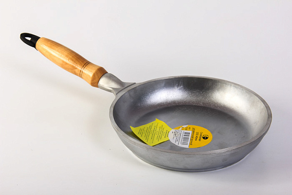 Сковорода 200/40мм.деревянная ручка г.Кукмор арт. с200