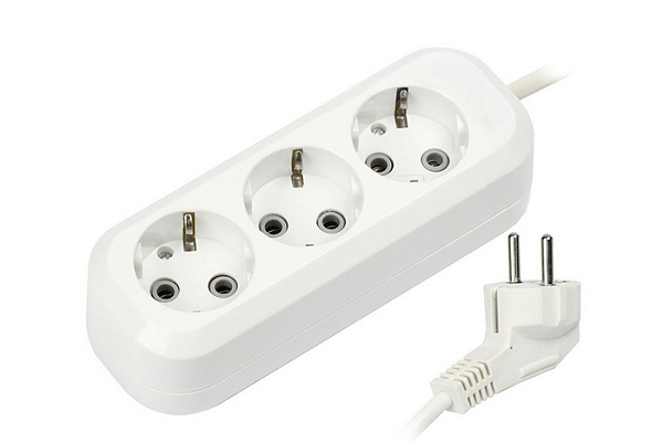 Удлинитель SmartBuy, 3 гн. 3м. 16А/3,5кВт с заземлением ПВС 3х1,0 (SBE-16-3-03-Z)/40(8509)