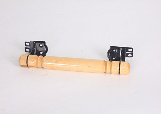 Ручка-скоба РСТ200 деревянная точеная 