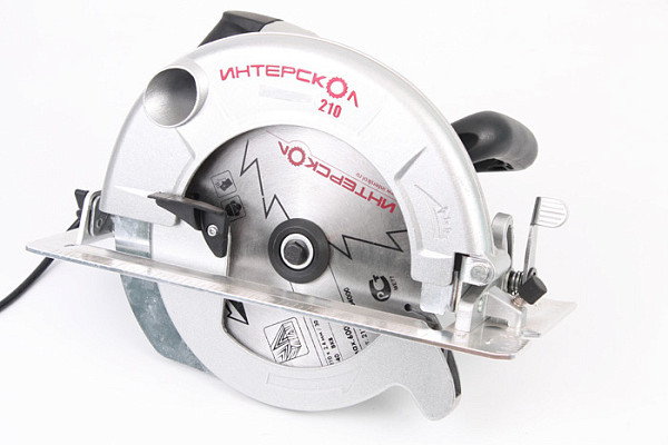 Пила циркулярная ИНТЕРСКОЛ ДП-210/1900М (Плавный пуск,1900Вт, ч/в 5000, 6,2кг) 98.1.1.20