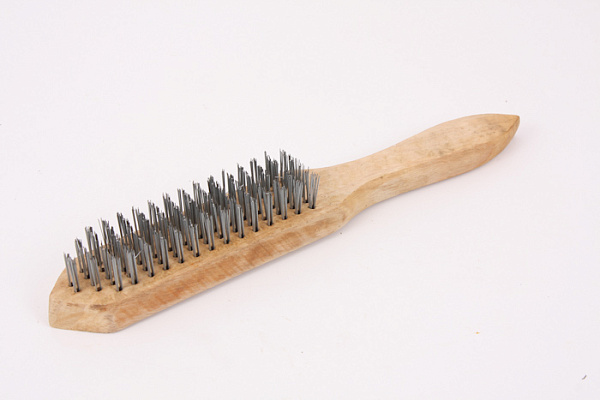 Щетка металлическая 6-ти рядная 270 мм деревянная ручка 11-1-006