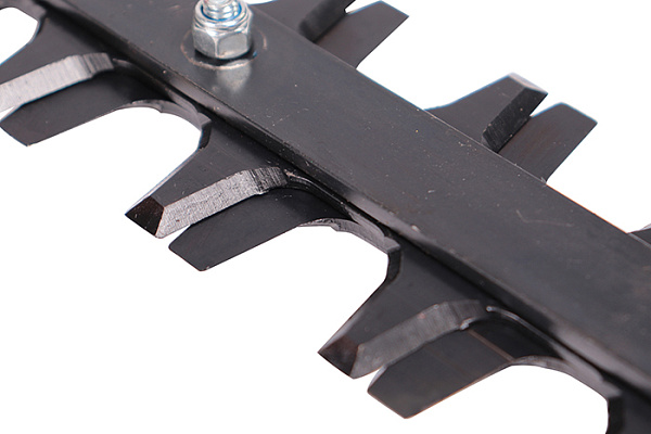 Бензоножницы CHAMPION HT626R (0,75кВт 25,4см³ 600мм 5,6кг)