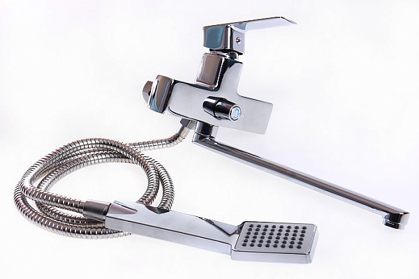 Смеситель для ванны Juguni однорычажный с душем (Излив-длинный, Картридж-35мм) 135