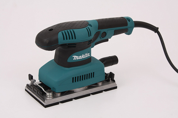 Шлифмашина вибрационная MAKITA ВО3710 (190 Вт,93х228мм,10000об/м)