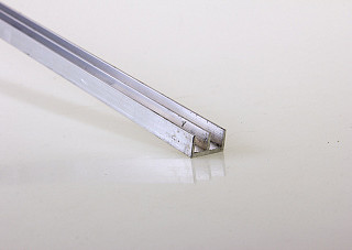 Алюминиевый ш-профиль (15х2х8мм) (2м)