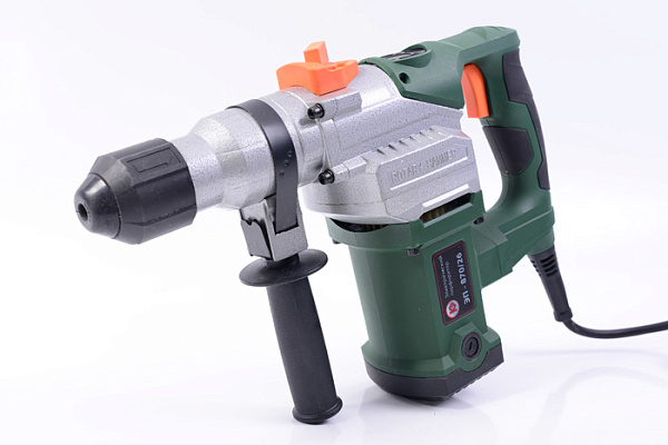 Перфоратор КАЛИБР ЭП-870/26 (870 Вт,26мм,2,9 Дж)